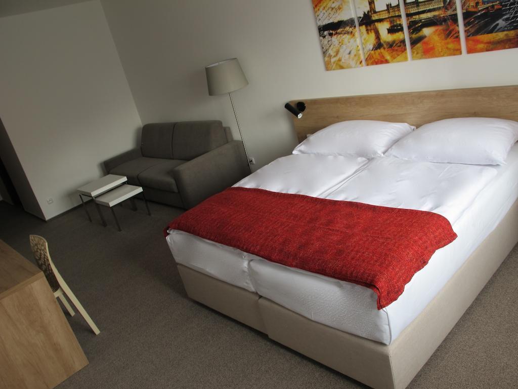 Hotel Kapitol Most Cameră foto