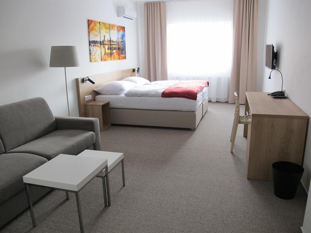 Hotel Kapitol Most Cameră foto