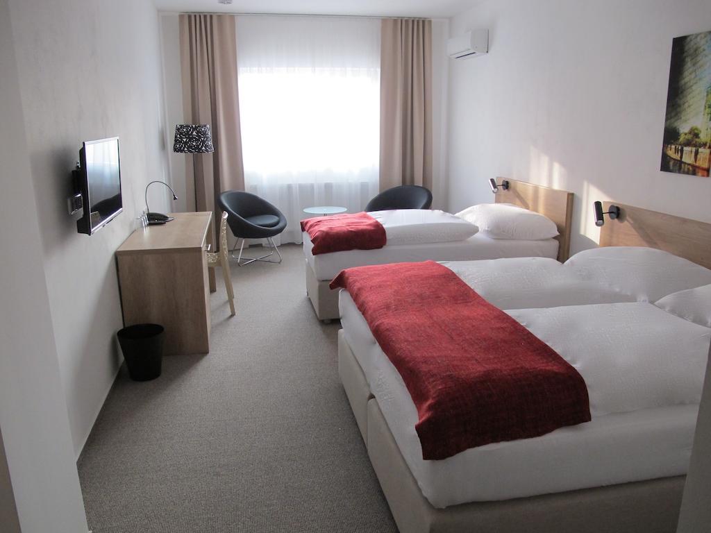 Hotel Kapitol Most Cameră foto